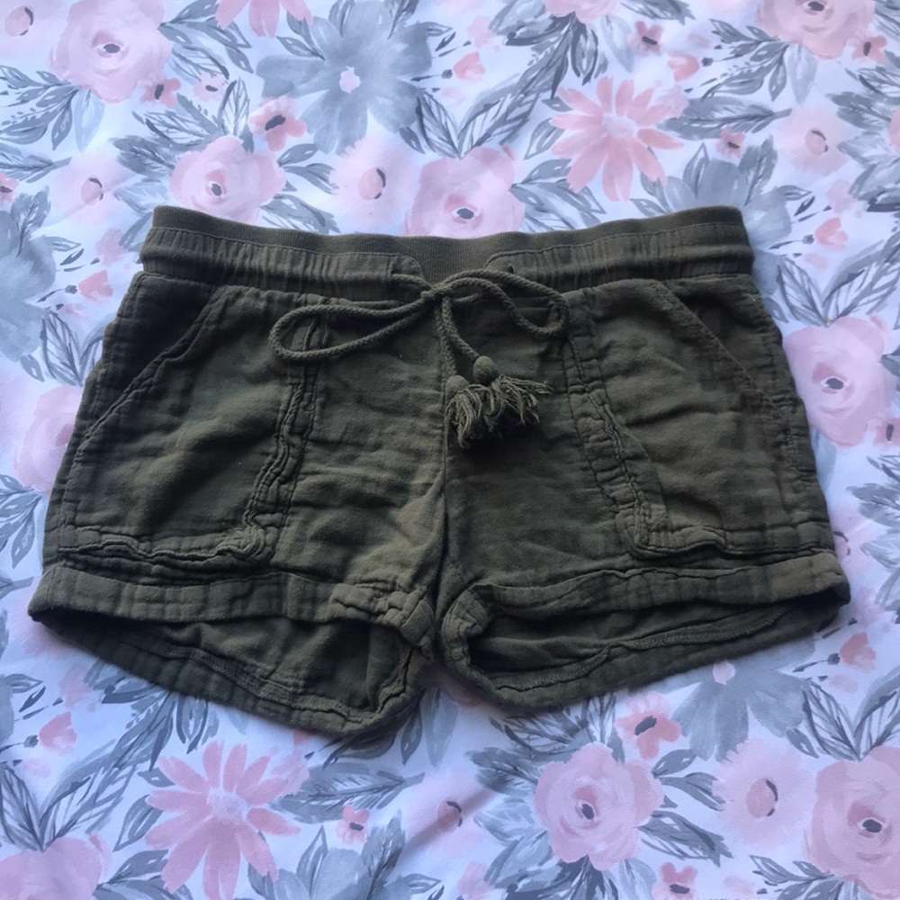 OLIVE GREEN COMFY COTTON DRAWSTRING SHORTS
